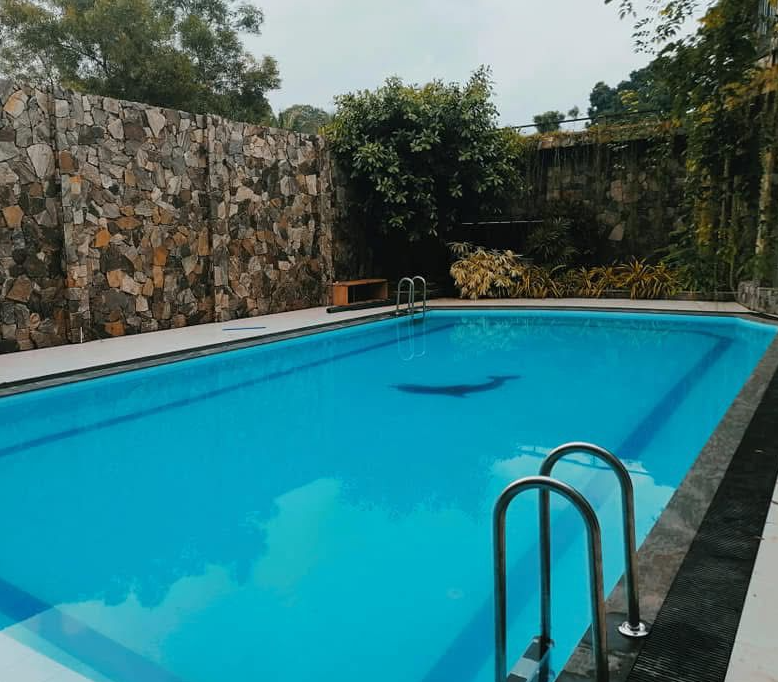 pool construction company in kotte