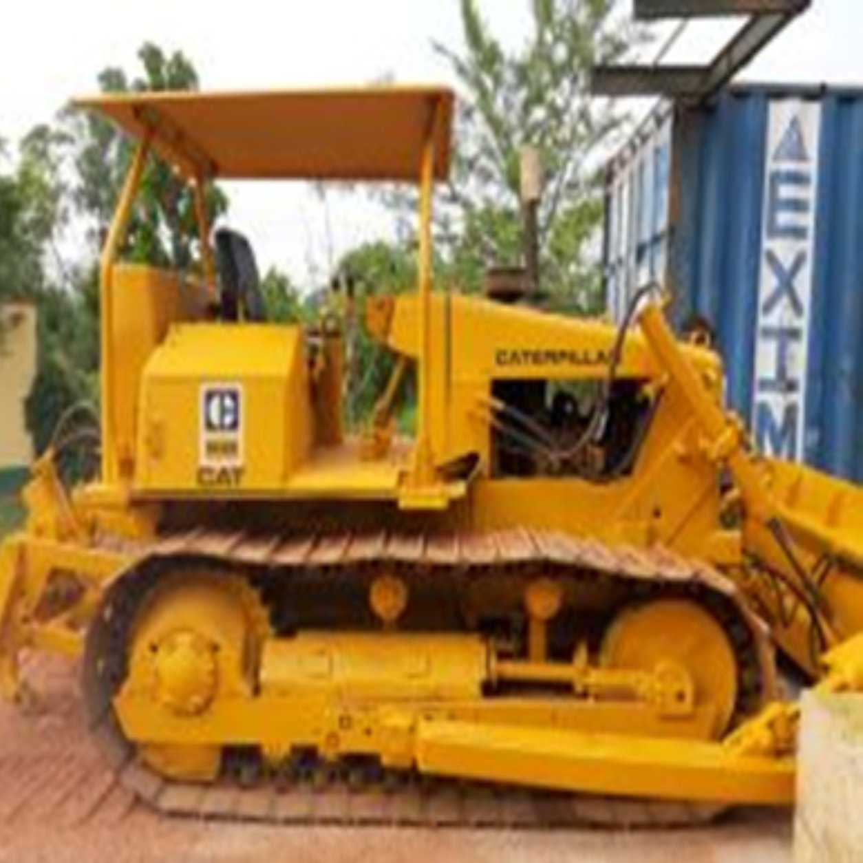Dozer D4 machine hiring rathmalana