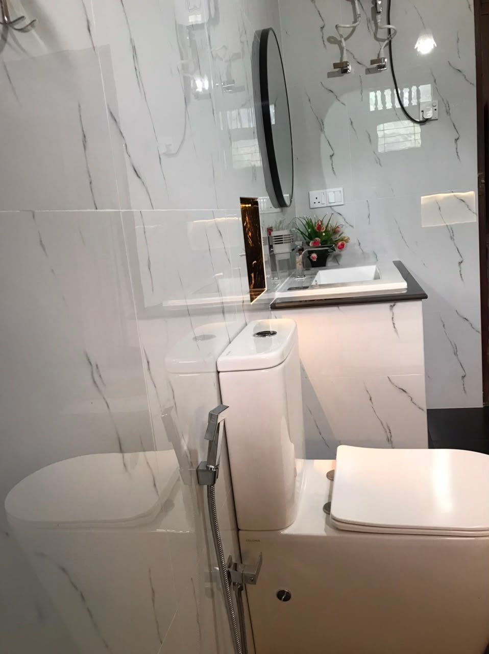 bathroom tile design Kiribathgoda
