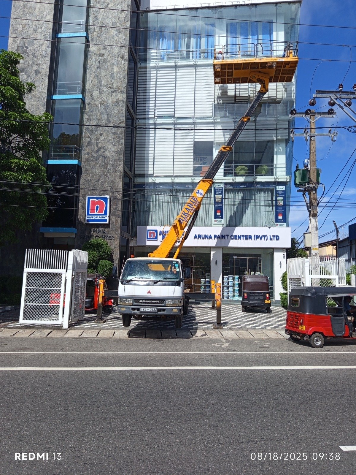 Other image 202609/man-bucket-truck-hire-price-in-kiribathgoda-wedabima-5f0b8ae7f8.jpeg