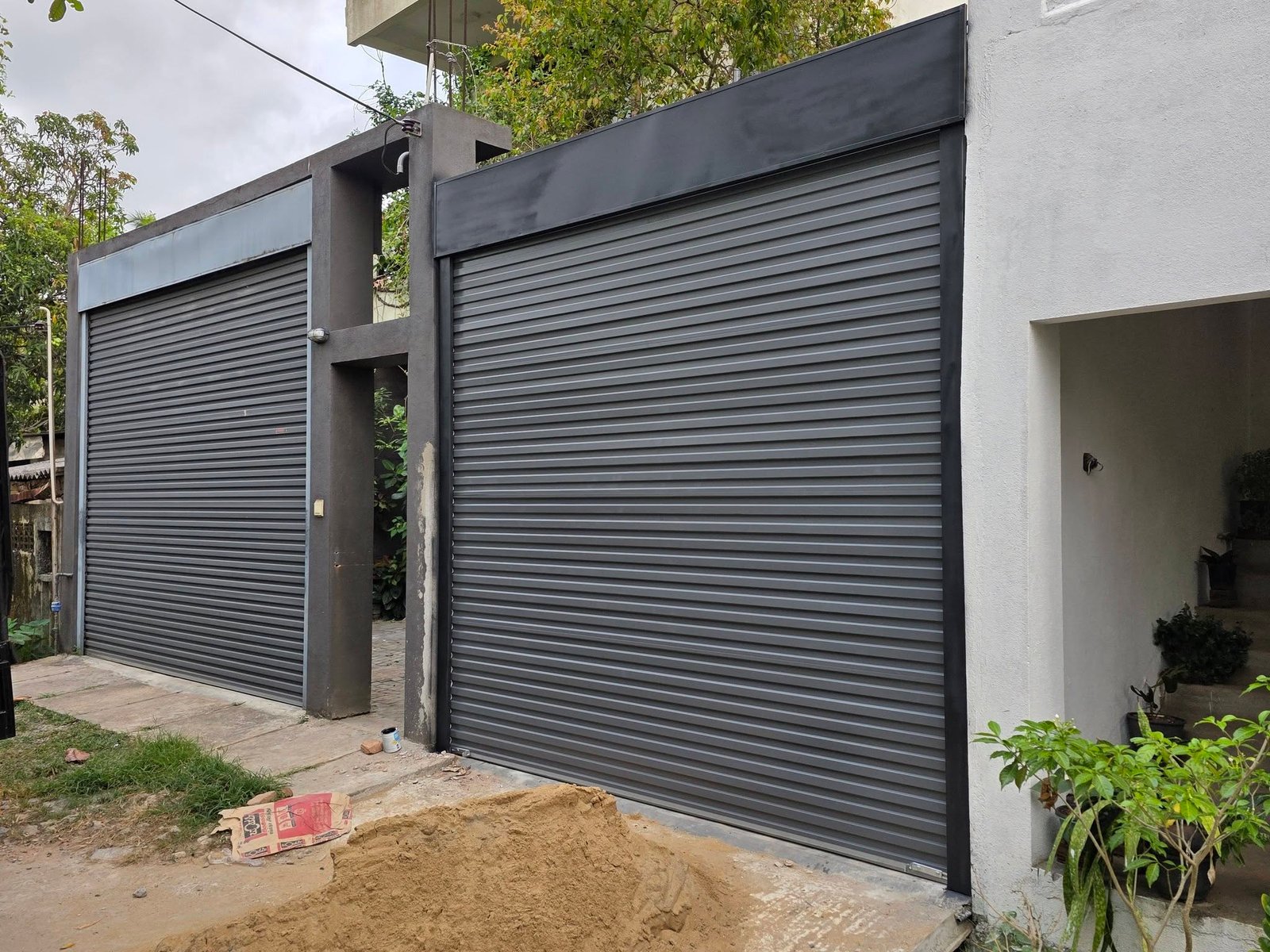 Other image 202610/roller-door-repair-working-contractors-peradeniya-kandy-wedabima-b484541067.jpg